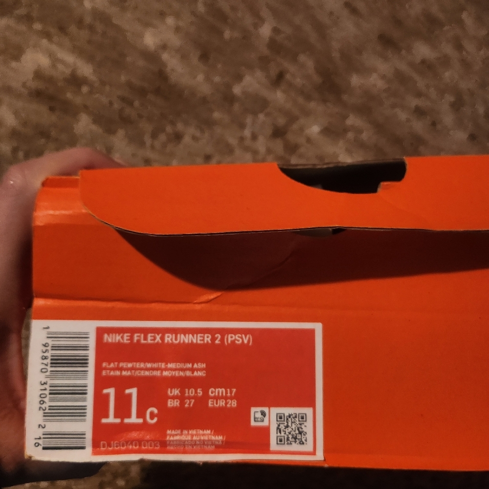 Nike Flex runner shoes size 11 little boys